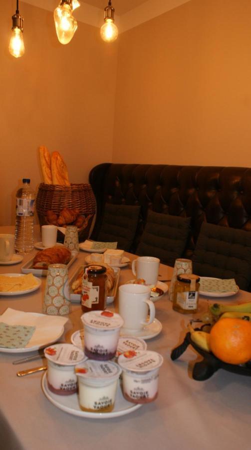 Bed and Breakfast Les Dames-Jeannes Chavot-Courcourt Екстер'єр фото